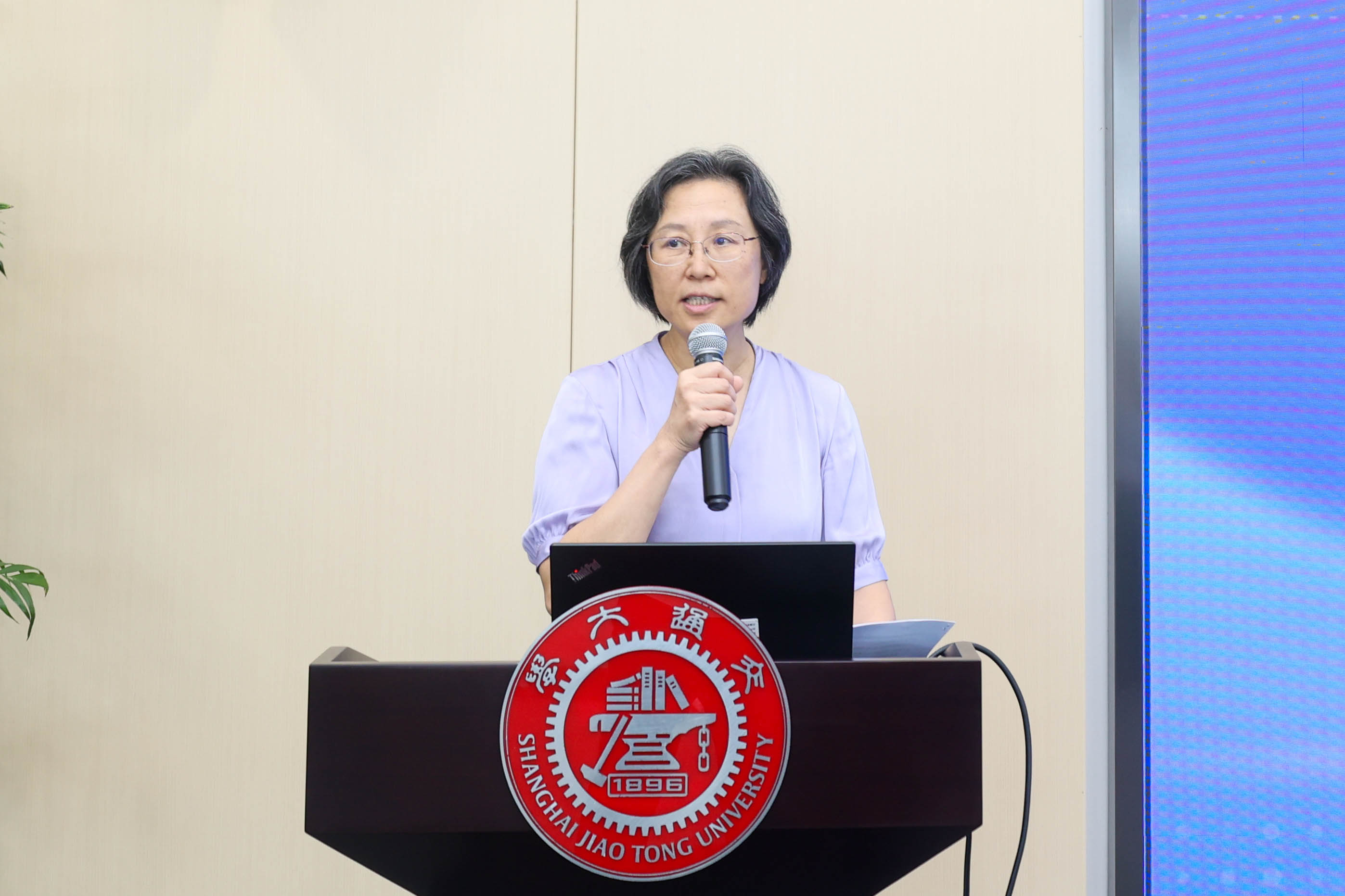 萝莉社
副教务长 吴静怡 (2).JPG